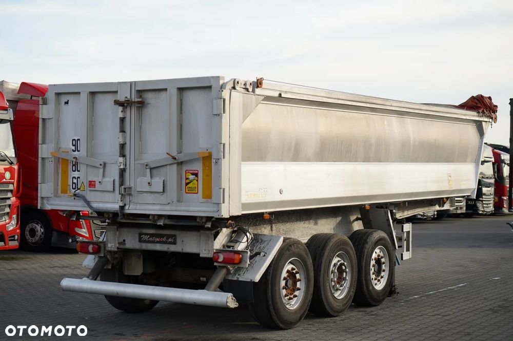 Benalu WYWROTKA / 23 m3 / ALUMINIOWA / OŚ PODNOSZONA / WAGA: 5 000 KG / - 5