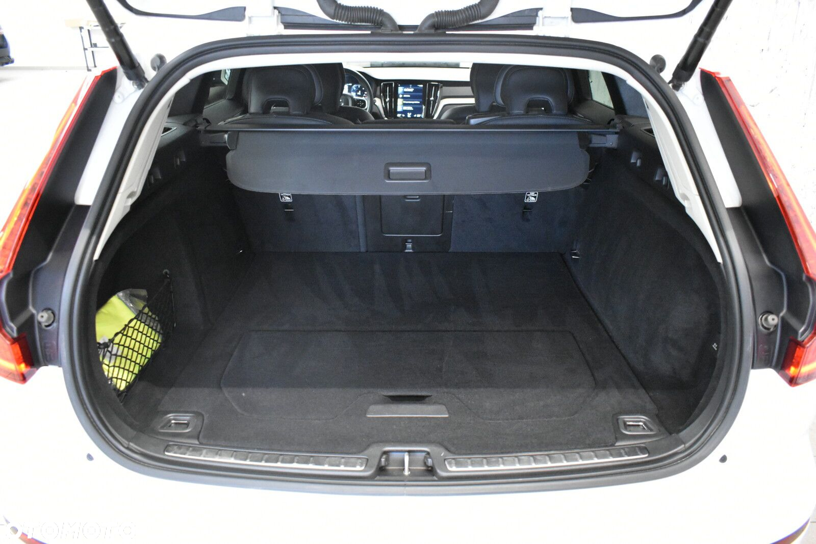 Volvo V60 Cross Country - 21