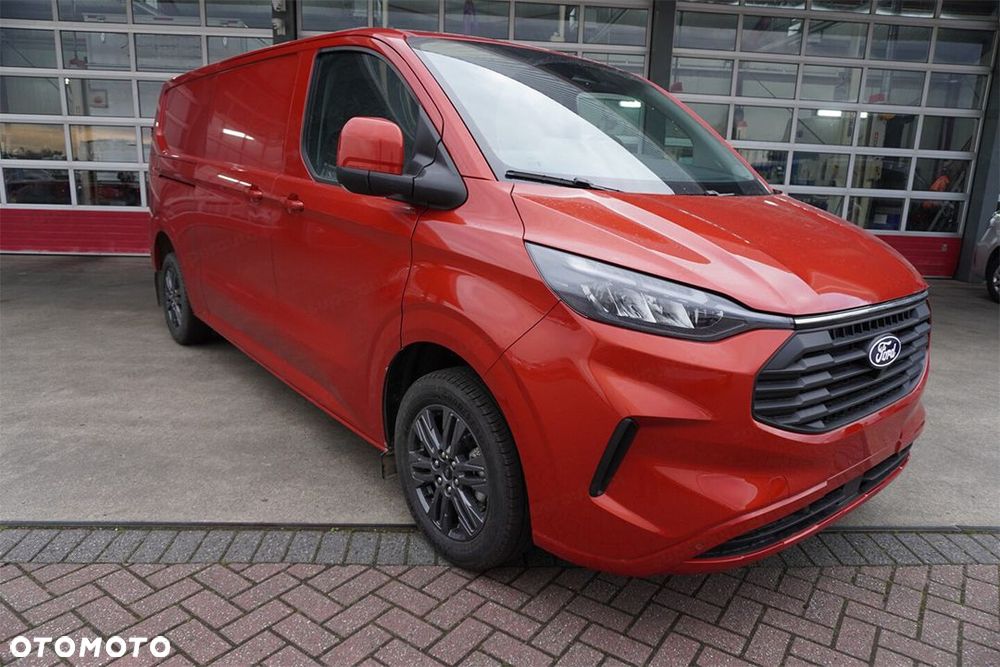 Ford Transit Custom 320 L2H1 Limited 2.0 150KM - 3