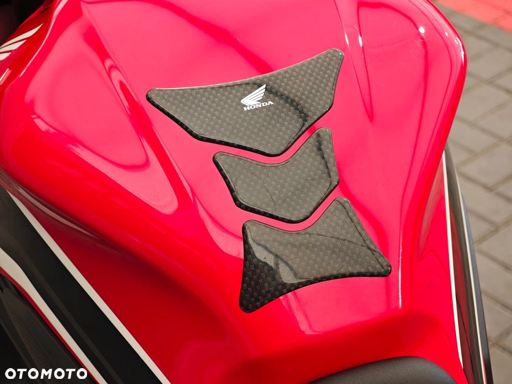 Honda CBR - 11