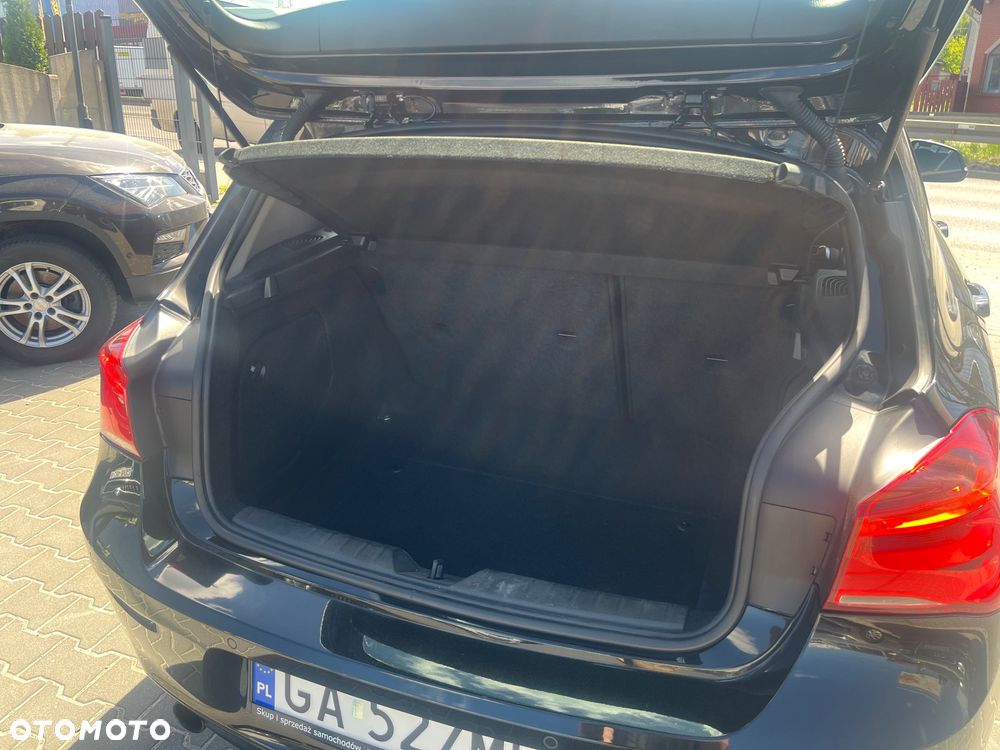BMW Seria 1 116i Edition Metropolitan - 12