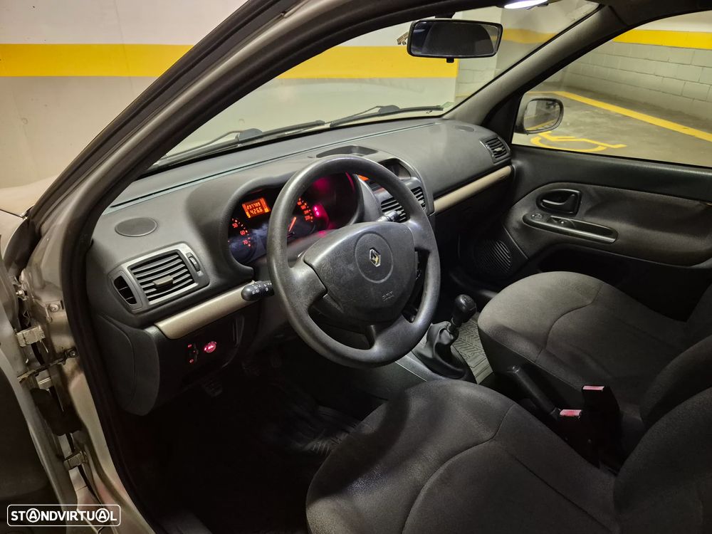 Renault Clio 1.2 Confort Authentique GPL - 16