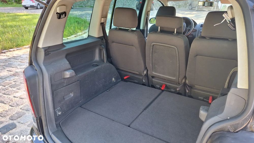 Volkswagen Touran - 9