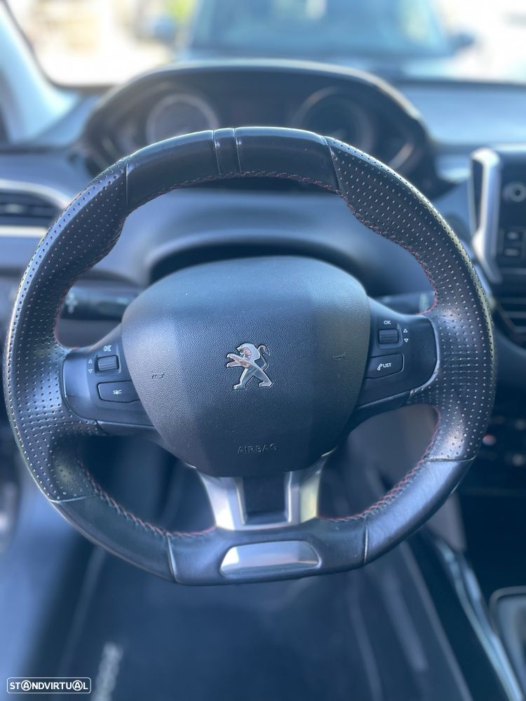 Peugeot 2008 1.2 PureTech GT Line - 12