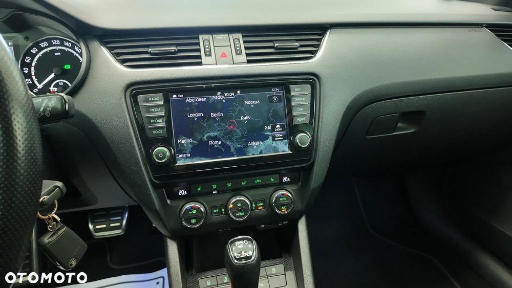 Skoda Octavia 2.0 TDI (Green tec) DSG RS - 26