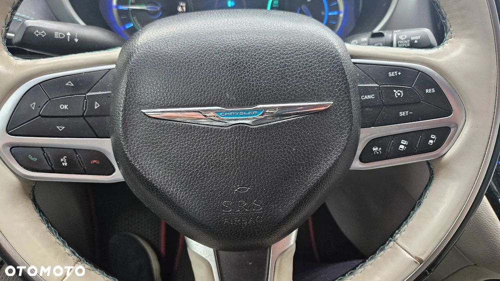 Chrysler Pacifica - 8