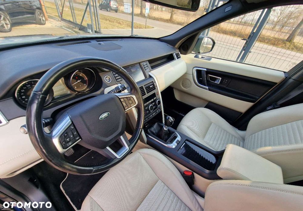 Land Rover Discovery Sport - 16