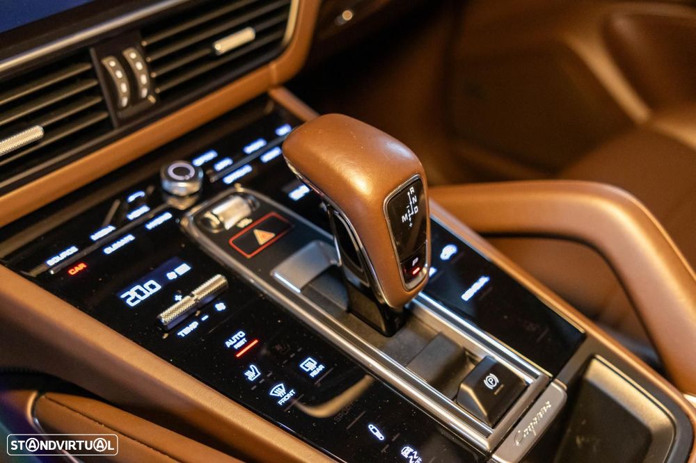 Porsche Cayenne Coupé Turbo S E-Hybrid - 44