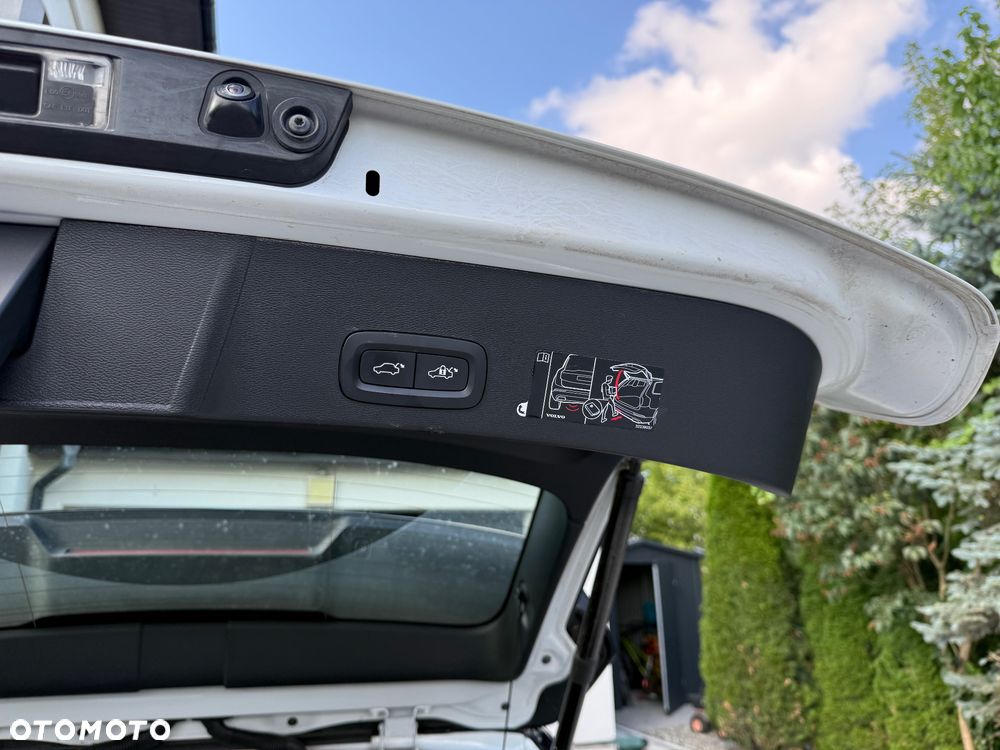 Volvo XC 40 B4 B AWD R-Design - 15