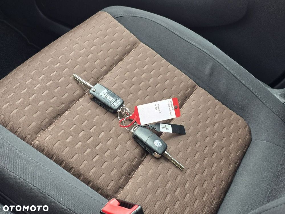 Volkswagen Tiguan - 16