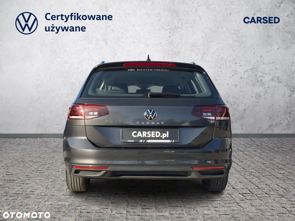 Volkswagen Passat - 5