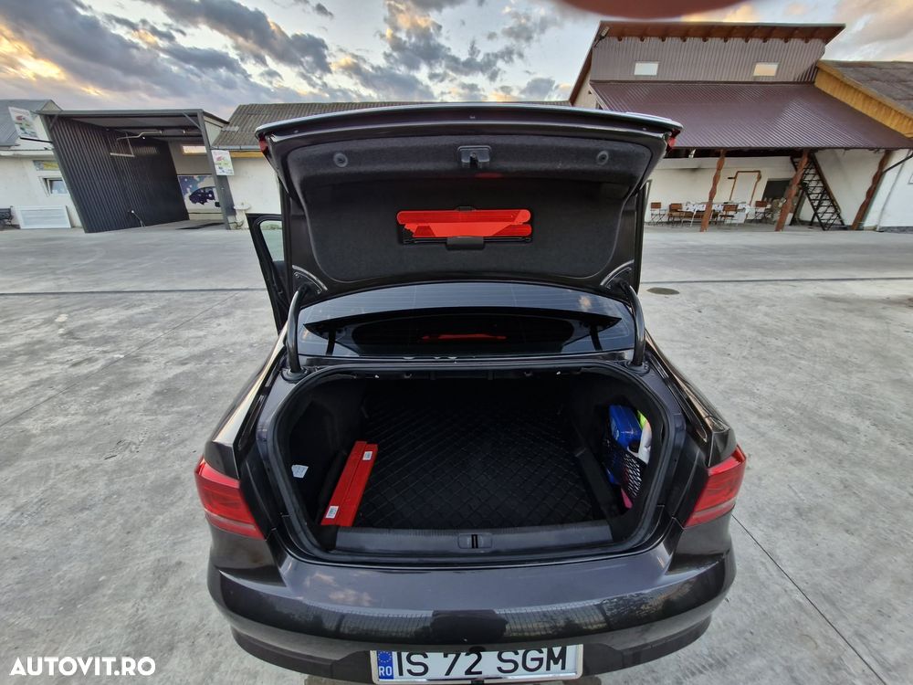 Volkswagen Passat 1.6 TDI BlueMotion - 5