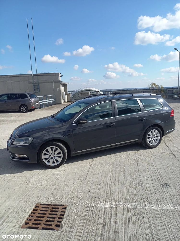 Volkswagen Passat 1.6 TDI Comfortline - 2