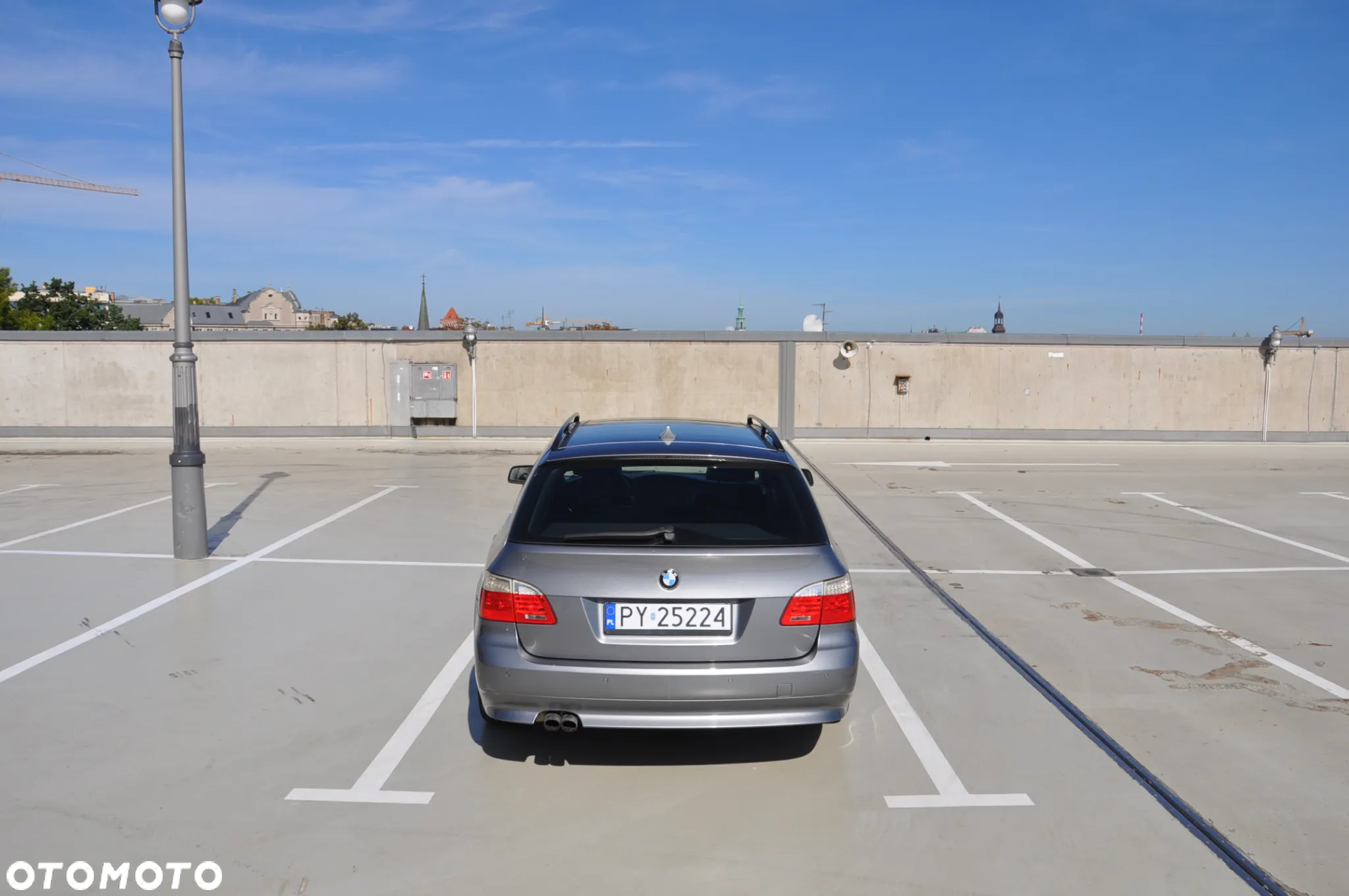 BMW Seria 5 530xi Touring - 4