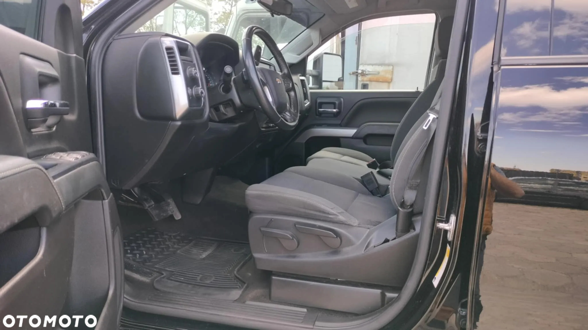 Chevrolet Silverado - 16