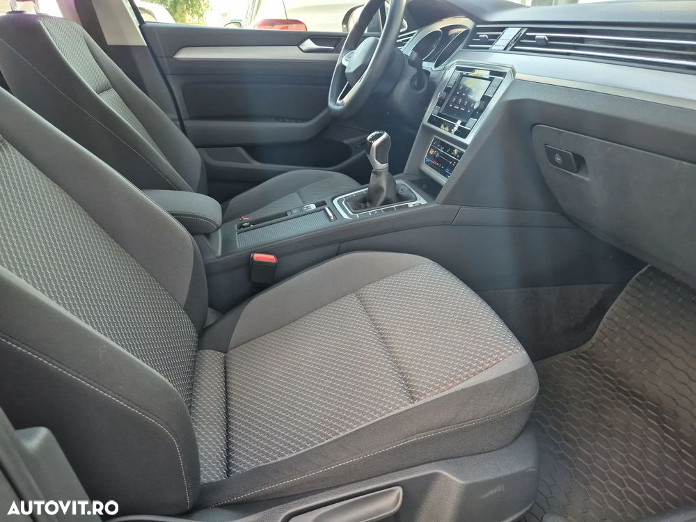 Volkswagen Passat 1.5 TSI ACT Advance - 22
