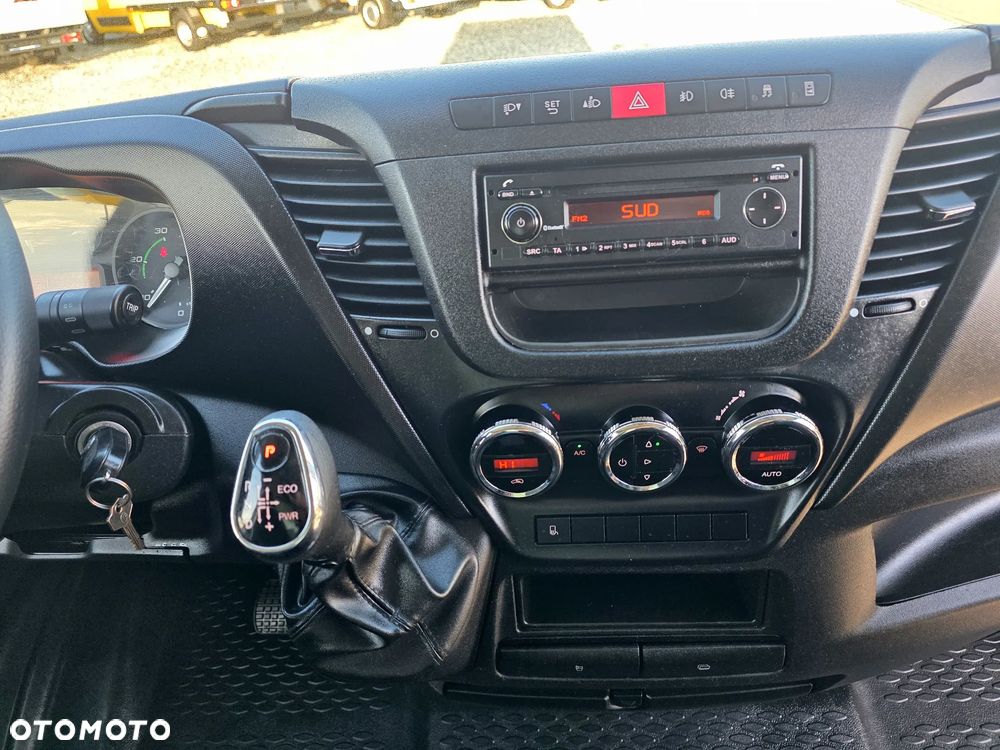 Iveco 35C17 35-170 3,0 HPI 170 KONNY KONTENER 4,2M WINDA CHŁODNIA CARRIER MROŻNIA ZASILANIE ZEWNĘTRZNE KLIMA BLIŻNIAKI DO 3,5T HIMATIC 8 BIEGOWY WEBASTO - 25