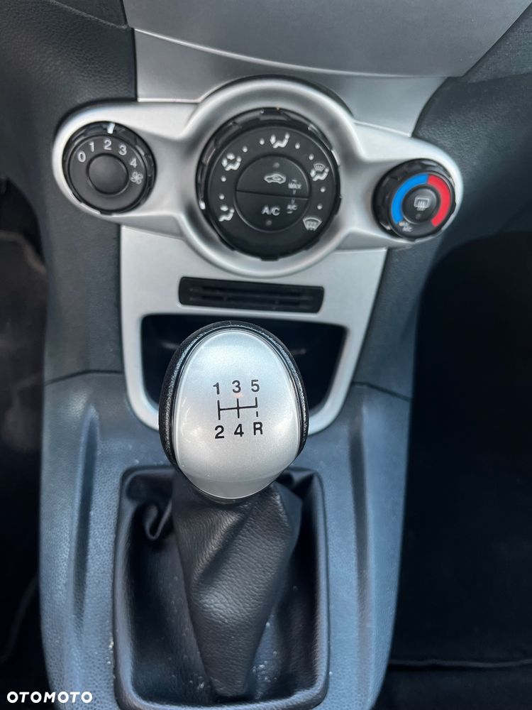 Ford Fiesta - 27