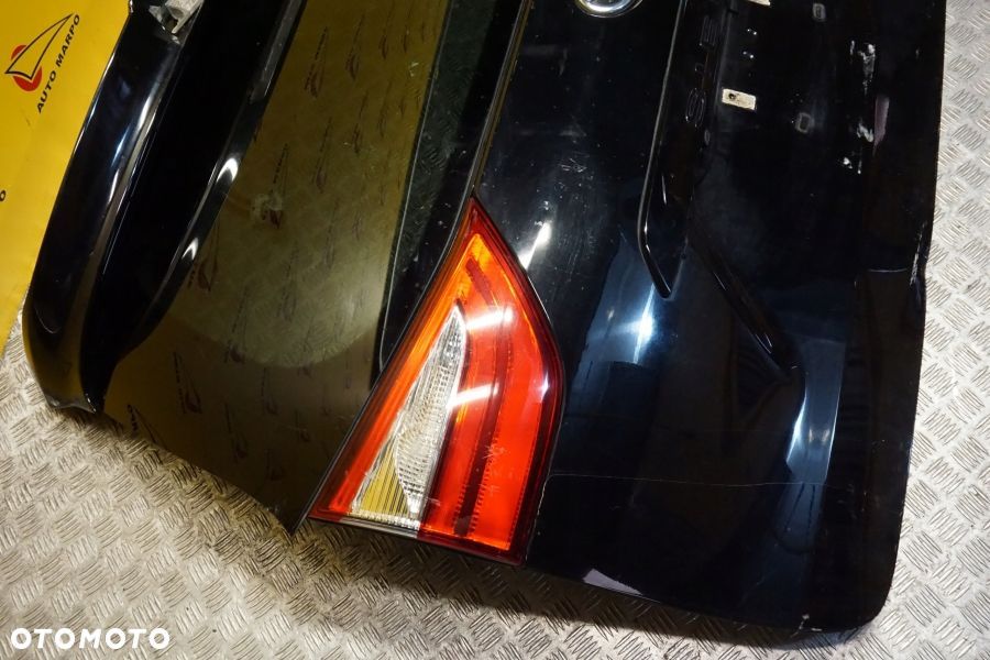 TOYOTA SIENNA 2015 2020 Klapa Bagażnika Szyba Spoiler Lampa Tył Komplet USA - 7