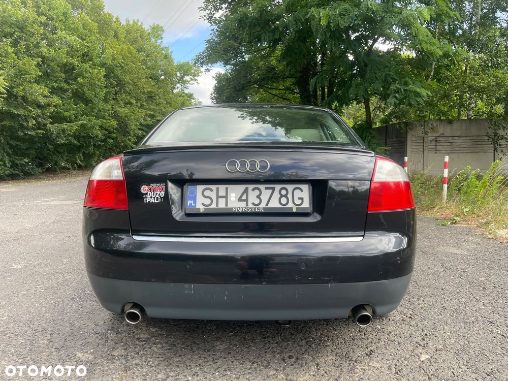 Audi A4 Limousine - 3