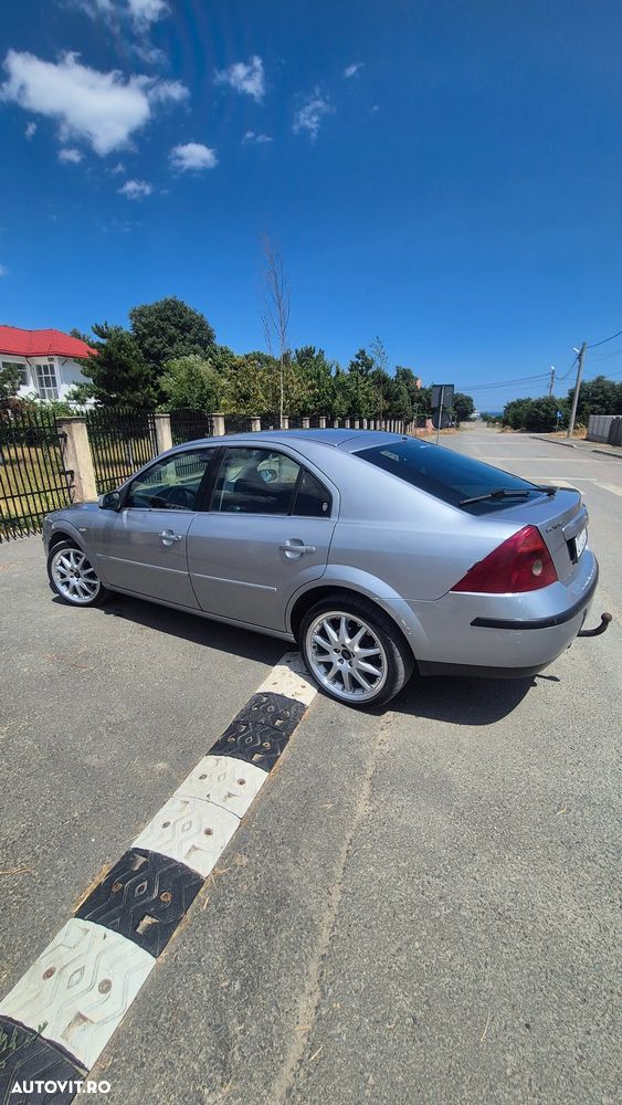 Ford Mondeo 2.0 TDCI Aut. Ghia X - 2