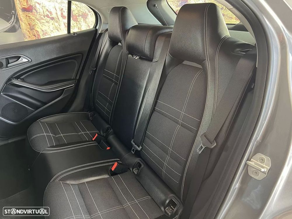 Mercedes-Benz GLA 180 d Style - 22