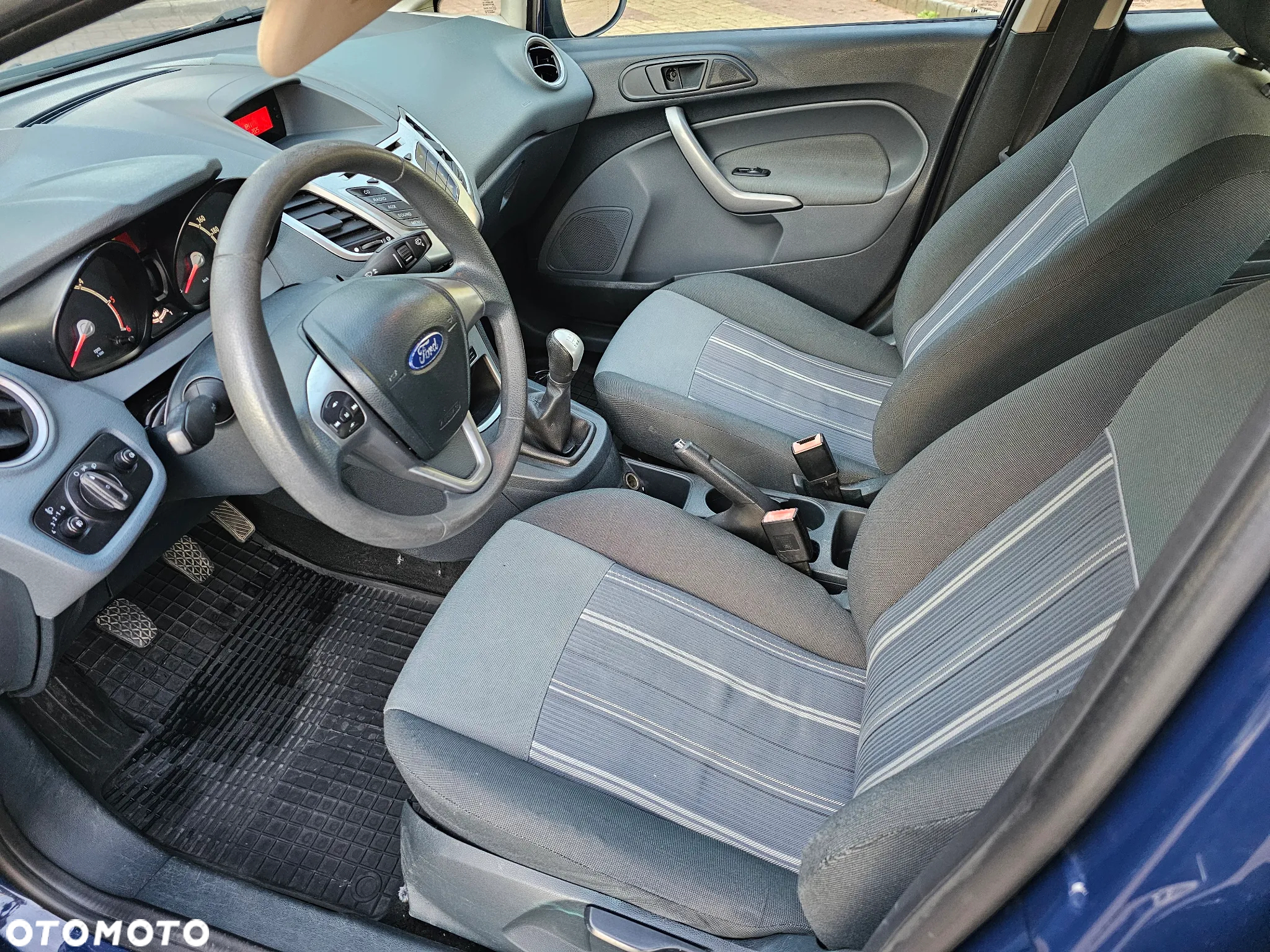 Ford Fiesta - 10