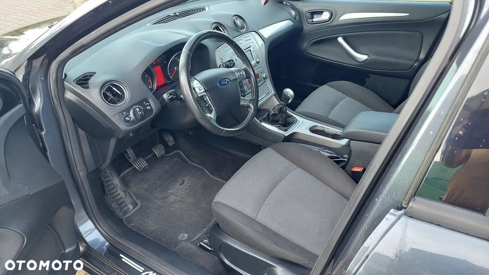 Ford Mondeo - 7