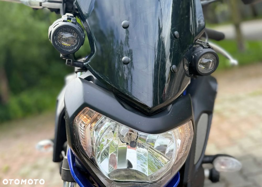 Yamaha MT - 12