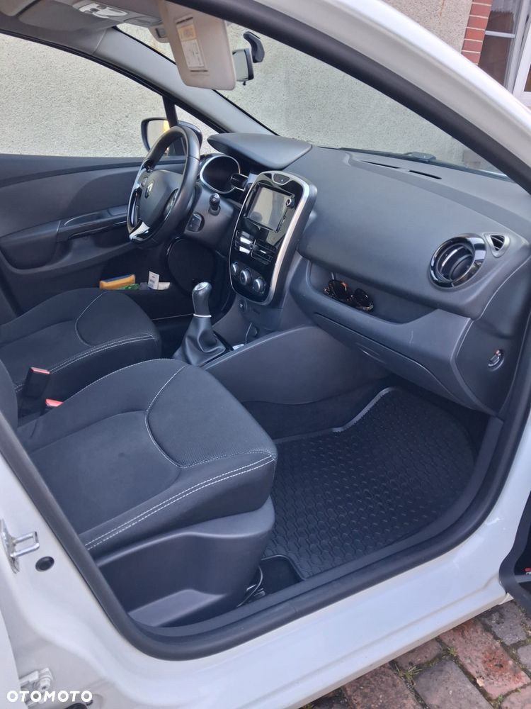 Renault Clio 1.2 16V 75 Life - 6