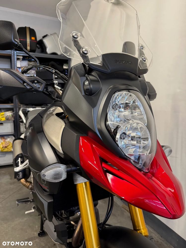 Suzuki V-STROM - 35