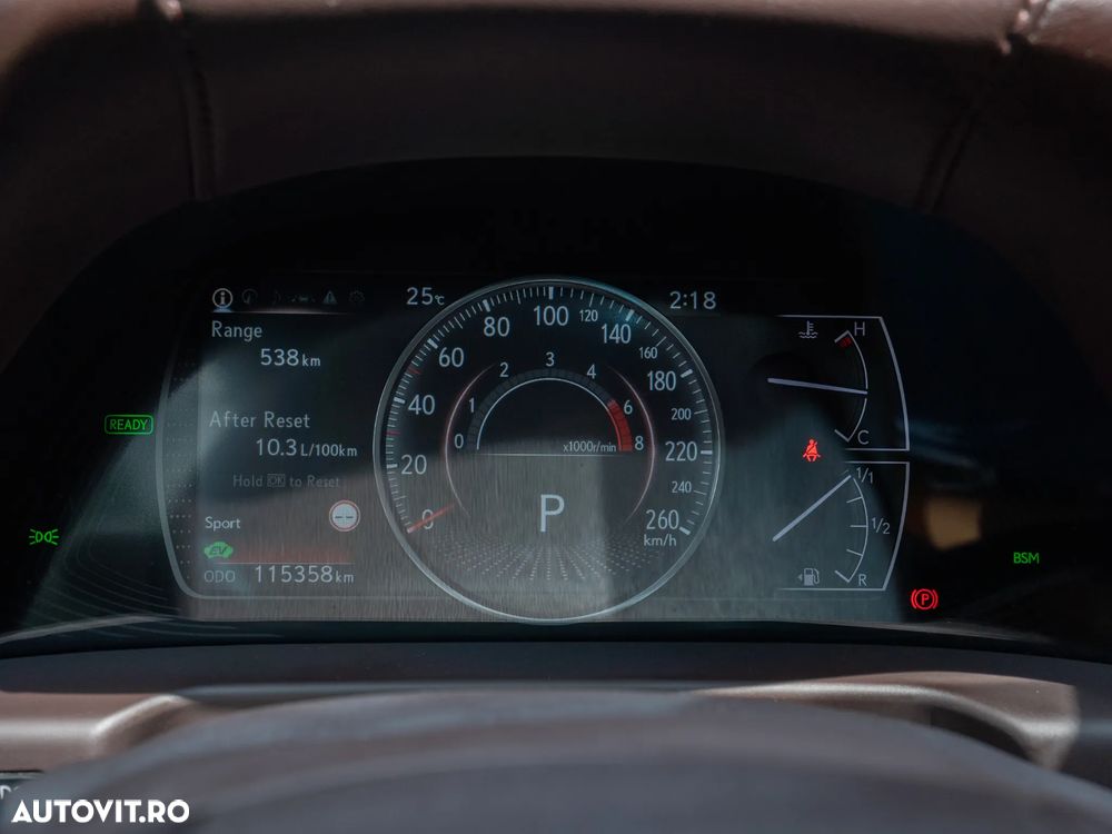 Lexus Seria ES 300h 2.5 TNGA HV 25H- 4X2 CVT Executive - 8