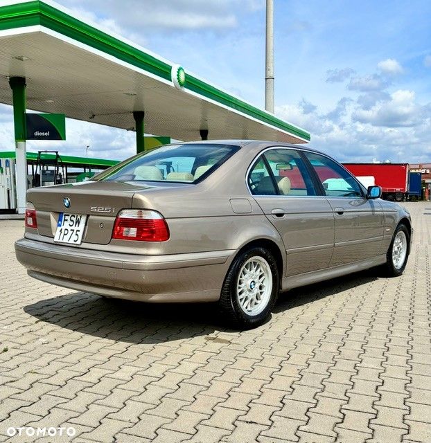 BMW Seria 5 525i - 5