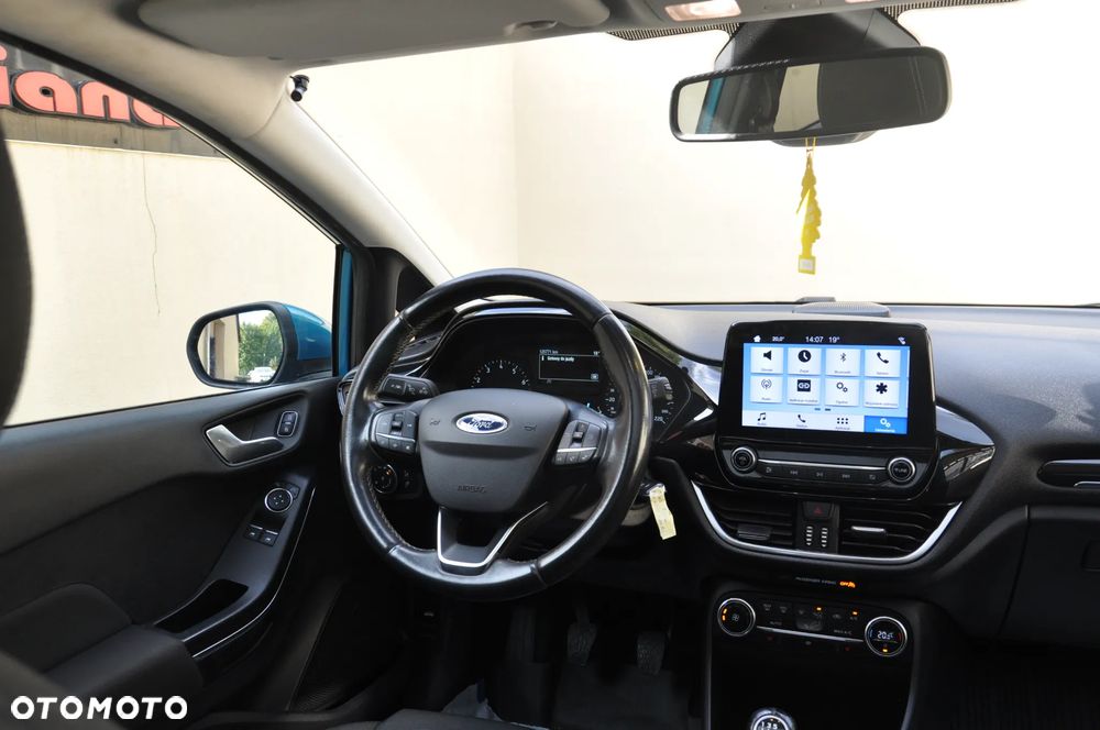 Ford Fiesta - 17