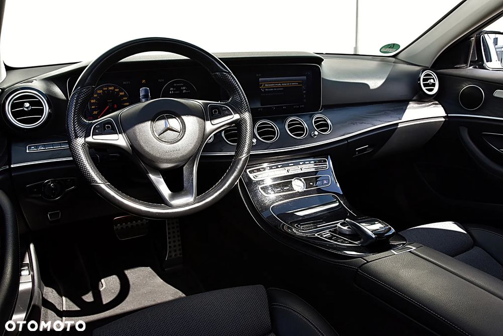 Mercedes-Benz Klasa E 220 d 4Matic All-Terrain 9G-TRONIC Avantgarde - 21