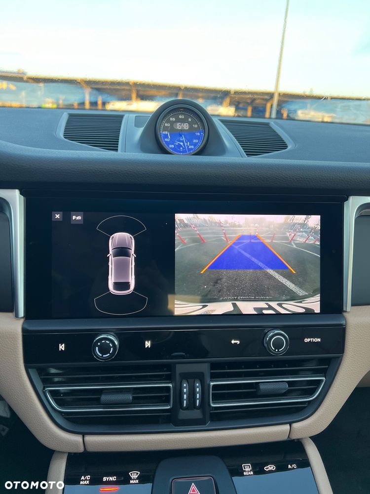 Porsche Macan Standard - 21