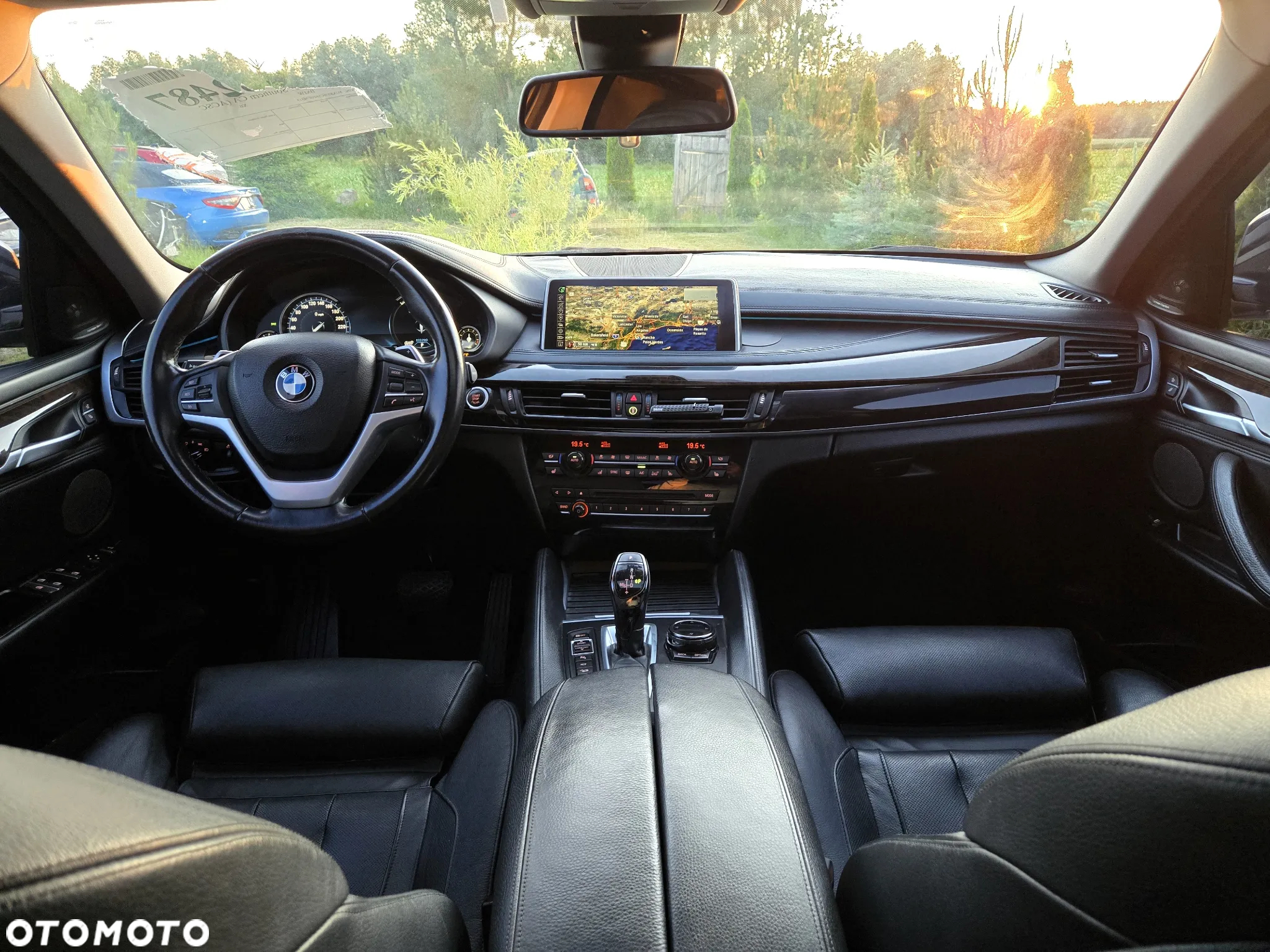 BMW X6 xDrive50i - 37