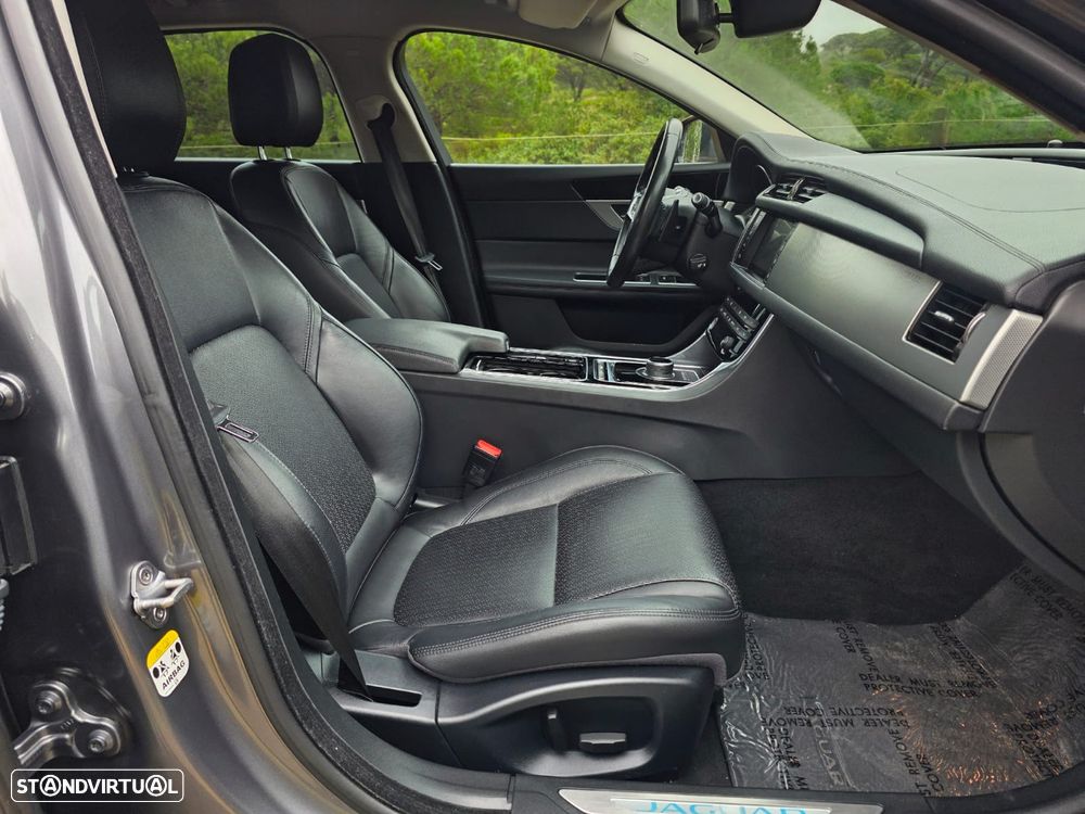 Jaguar XF Sportbrake 20d Aut. Prestige - 18