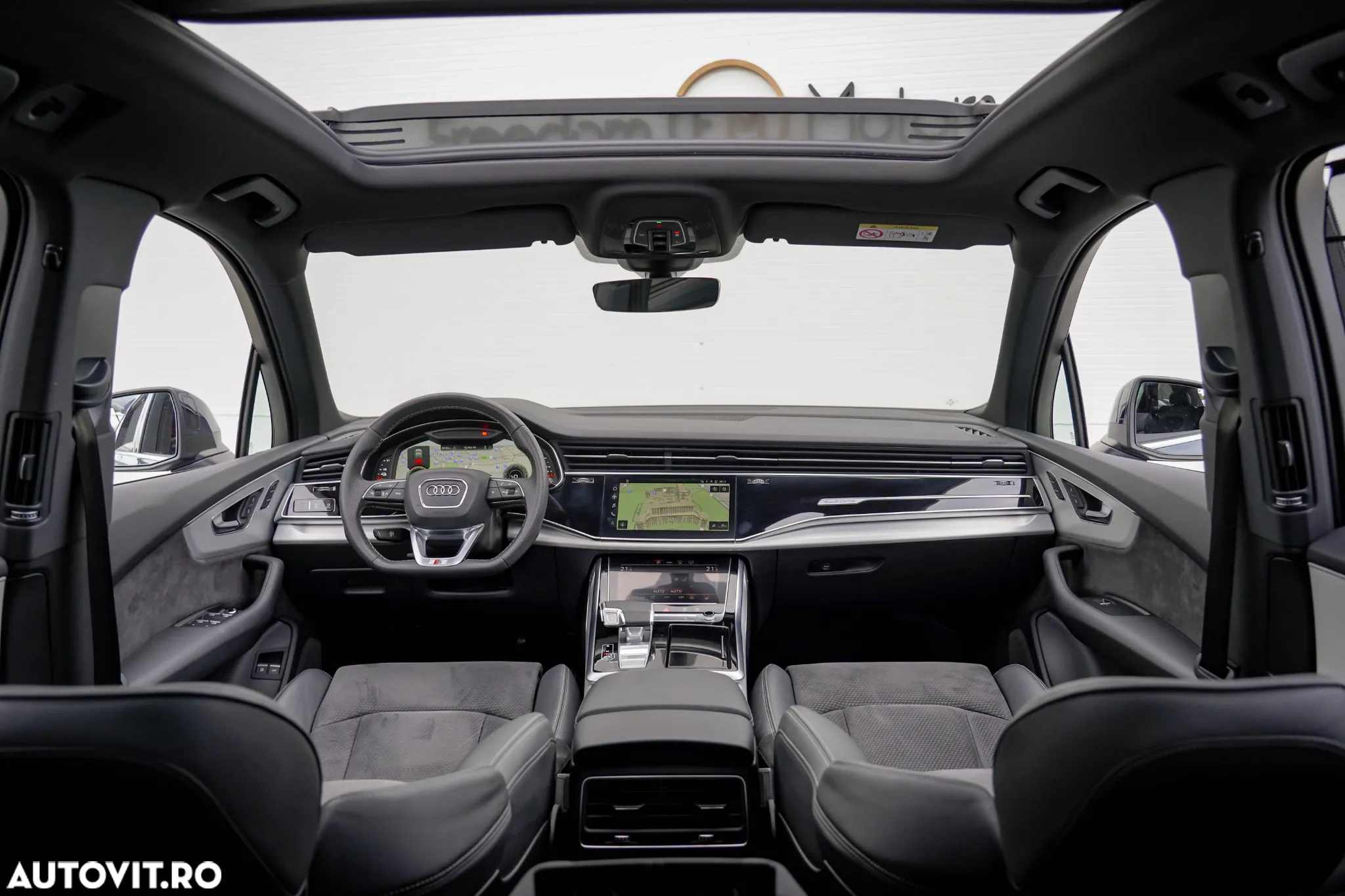 Audi Q7 55 TFSI e quattro Tiptronic PHEV S Line - 3