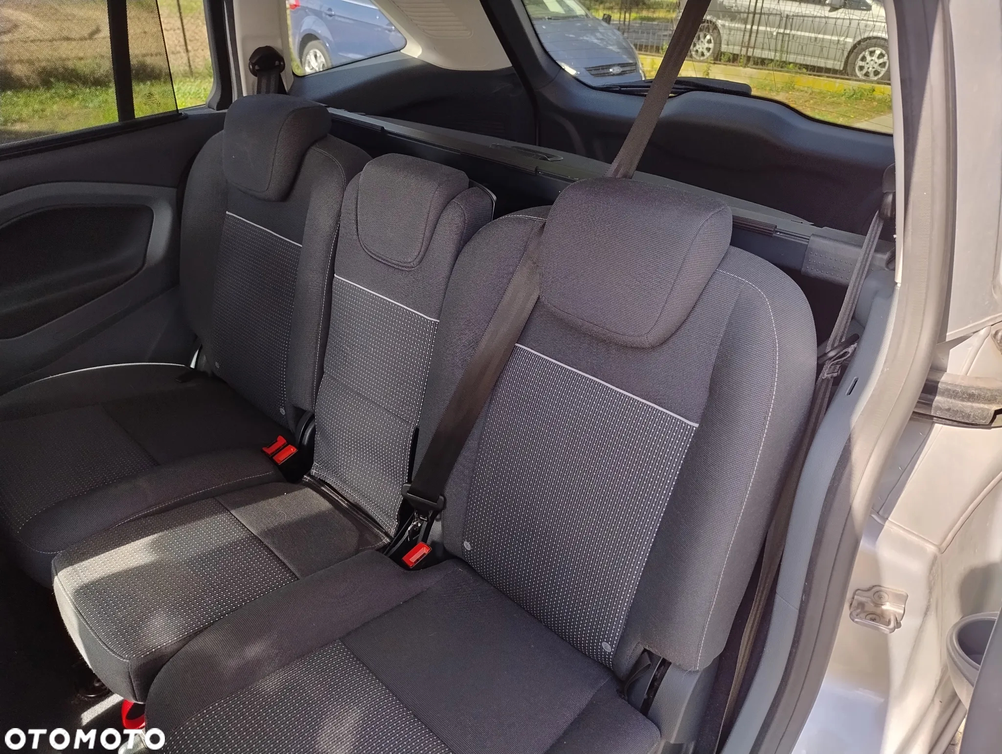 Ford Grand C-MAX - 8