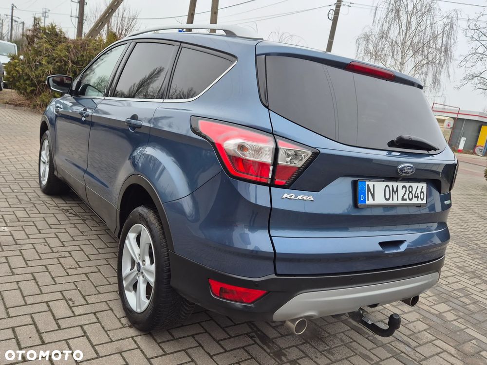 Ford Kuga - 10