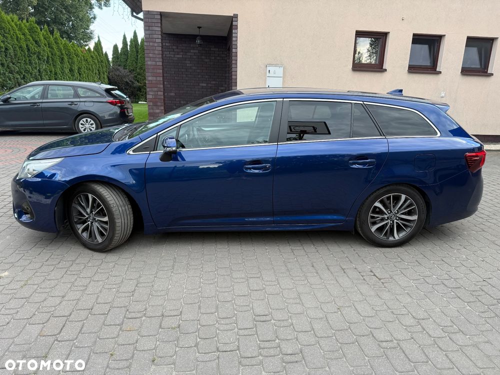 Toyota Avensis 2.0 Premium MS - 2