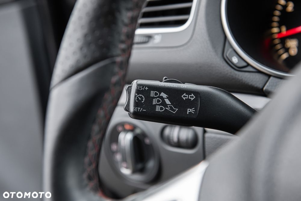 Volkswagen Golf 2.0 GTI - 24
