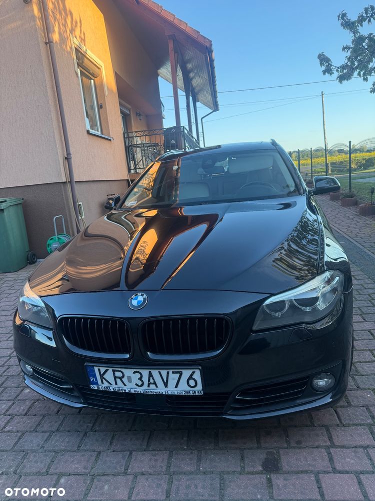 BMW Seria 5 525d xDrive Luxury Line - 2