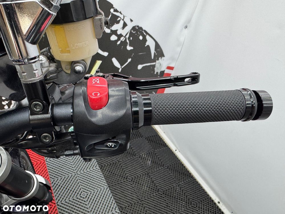 Yamaha MT - 27