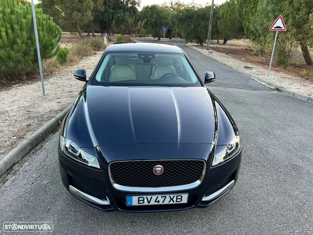 Jaguar XF 2.0 D Prestige Aut. - 4