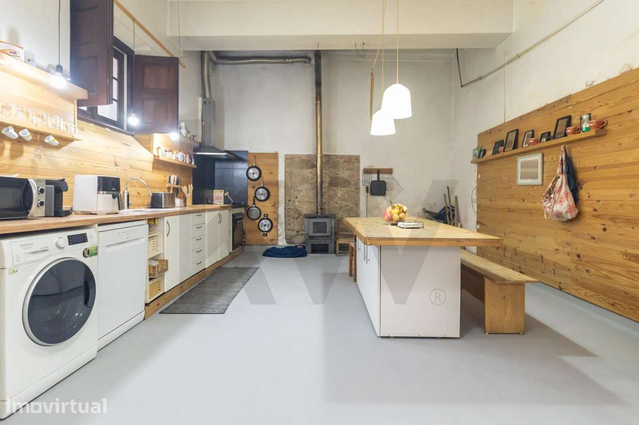 Prédio com Potencial para Habitação e Investimento – Barreiro - Grande imagem: 3/36