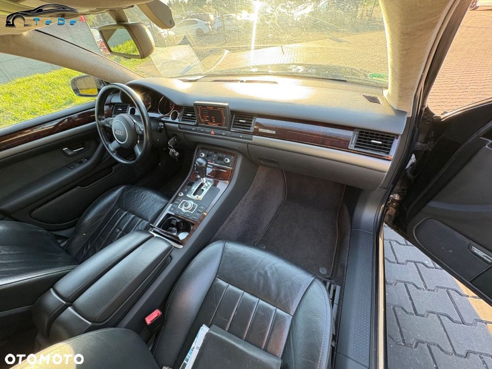 Audi A8 4.2 Quattro - 28