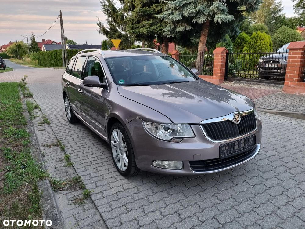 Skoda Superb 2.0 TDI Elegance DSG - 9