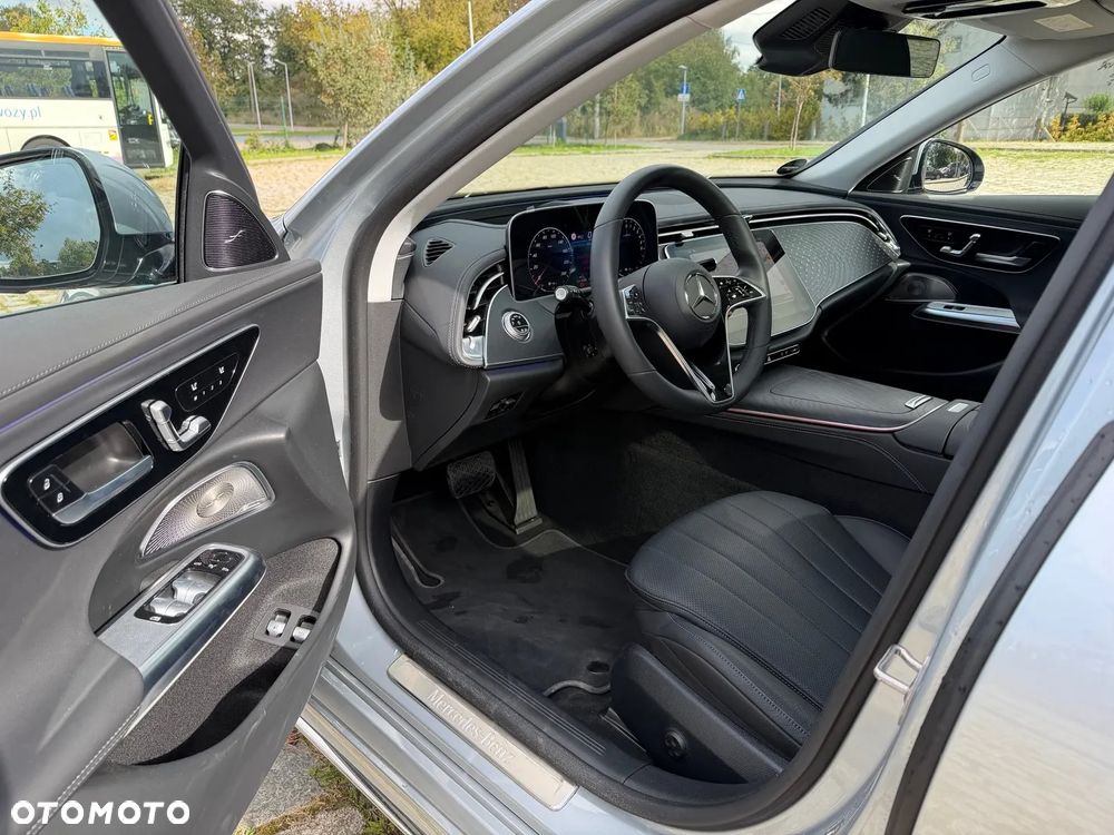 Mercedes-Benz Klasa E 300 Exclusive - 9